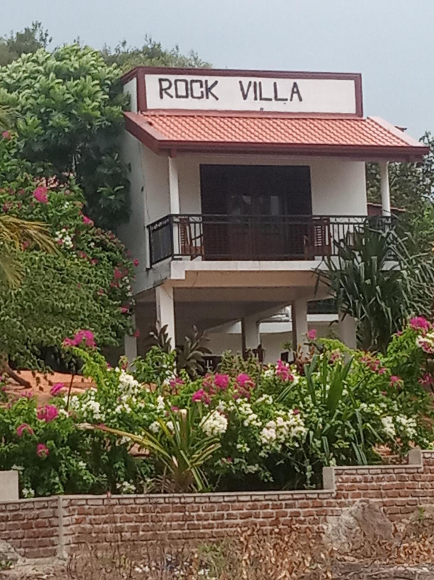 Rock Villa Relax City Resort Mihintale Exterior photo