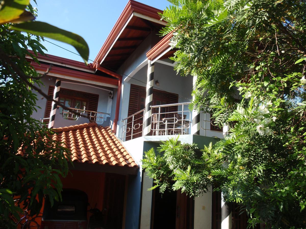 Rock Villa Relax City Resort Mihintale Exterior photo